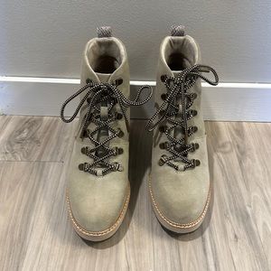 Tom’s wedge boots